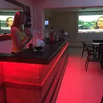 Ξενοδοχείο με διαμερίσματα Loxandra 3*